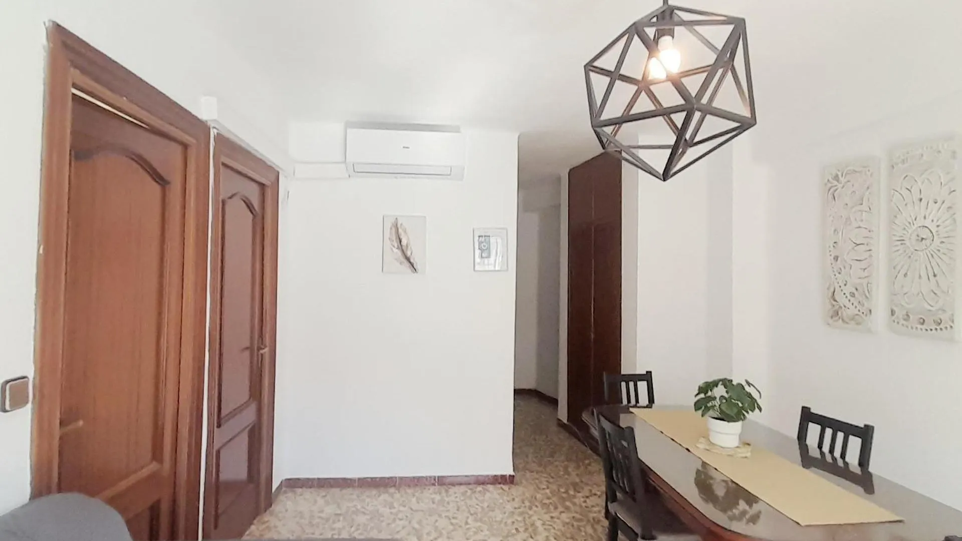 Apartamento En El Centro Amplio Y Confortable Màlaga