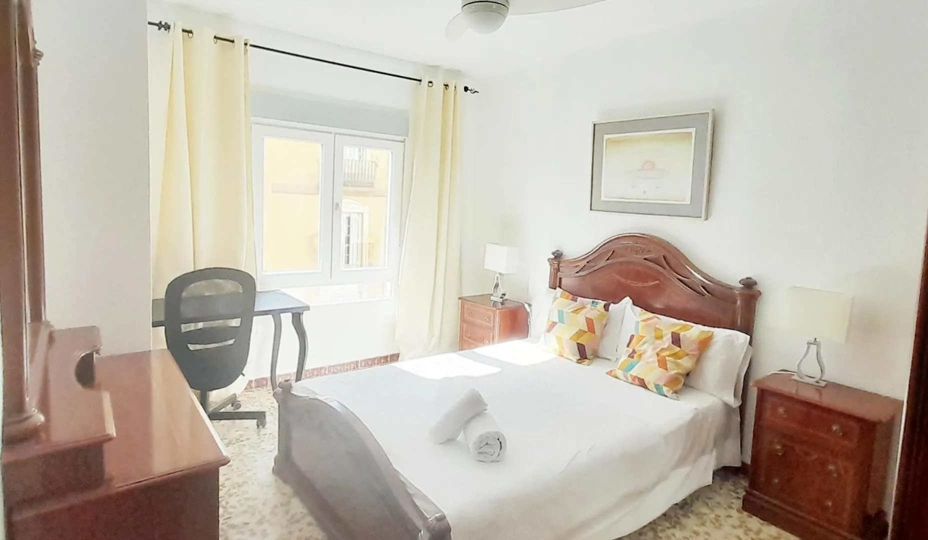 Apartamento En El Centro Amplio Y Confortable Màlaga 0*,